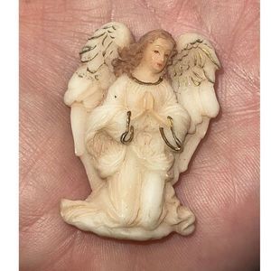 Vintage Roman Inc Seraphin Resin‎ AngelBrooch Pin